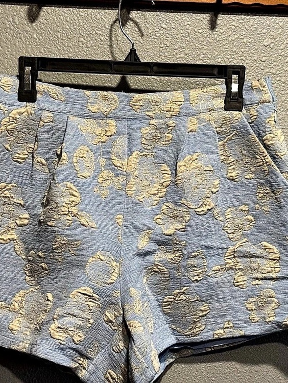 Umgee Floral Brocade High Waist Shorts in Blue & Gold Size Medium